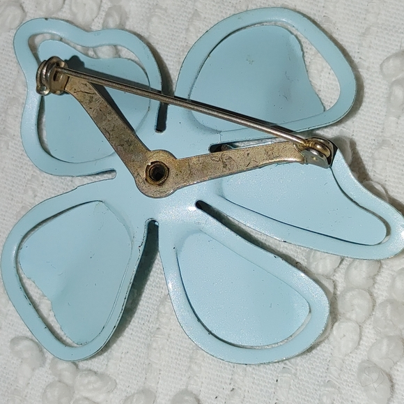Vintage enamel dipped metal flower brooch - Picture 2 of 4